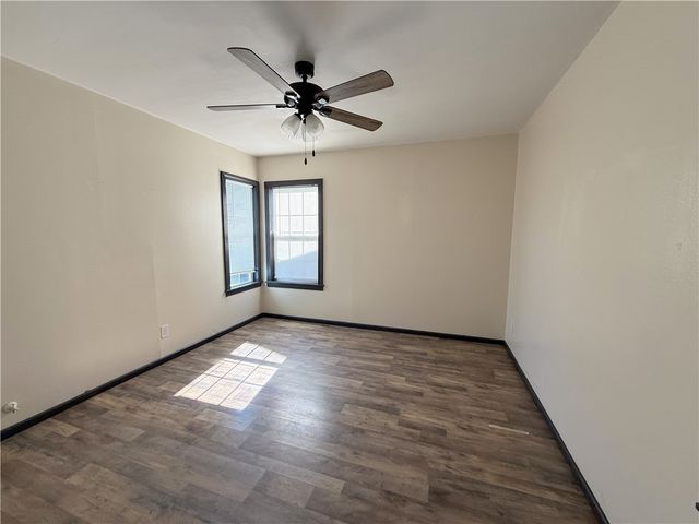 321 S Wanda Dr, Kingsville, TX 78363