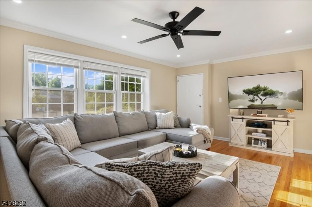 149 Ridge road A, Cedar Grove Twp., NJ 07009