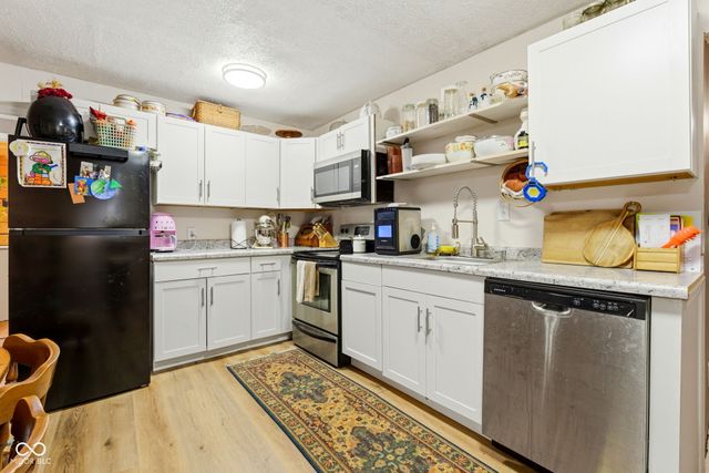 7591-7593 N Old S R 67, Mooresville, IN 46158