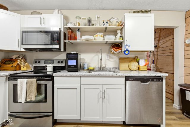 7591-7593 N Old S R 67, Mooresville, IN 46158