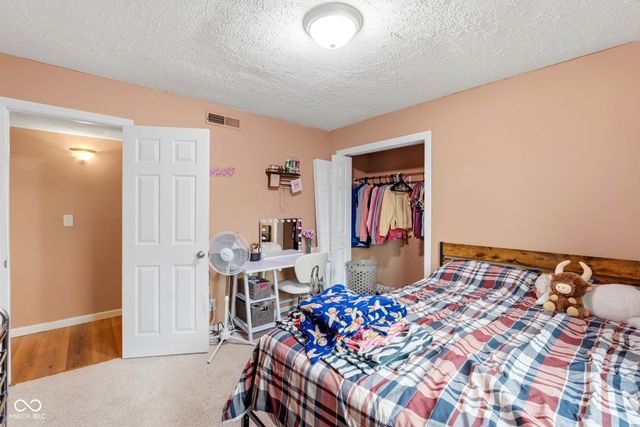 7591-7593 N Old S R 67, Mooresville, IN 46158