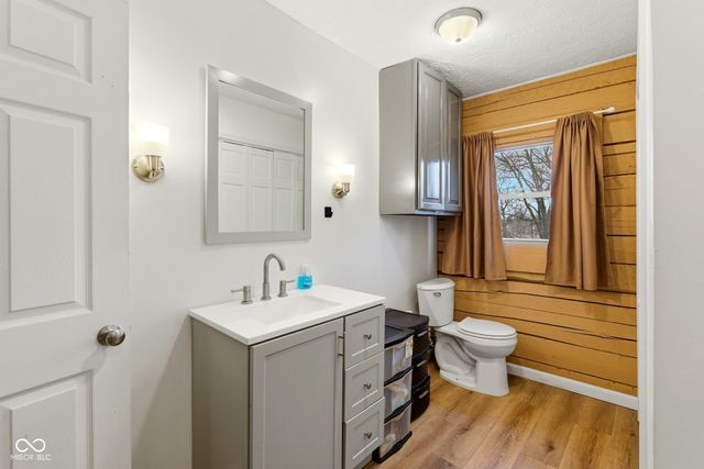 7591-7593 N Old S R 67, Mooresville, IN 46158