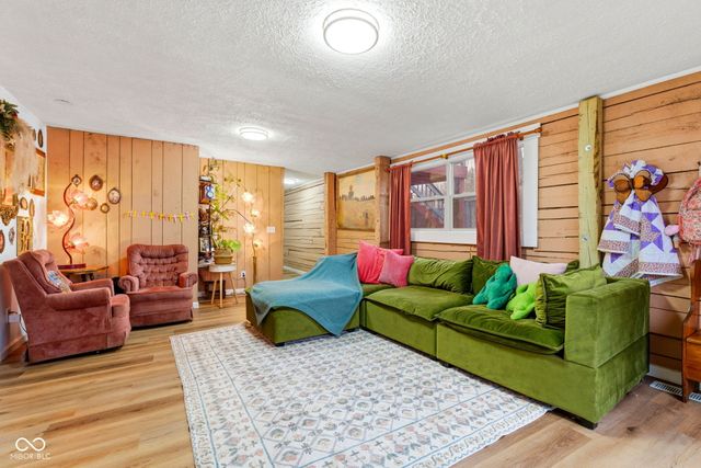 7591-7593 N Old S R 67, Mooresville, IN 46158