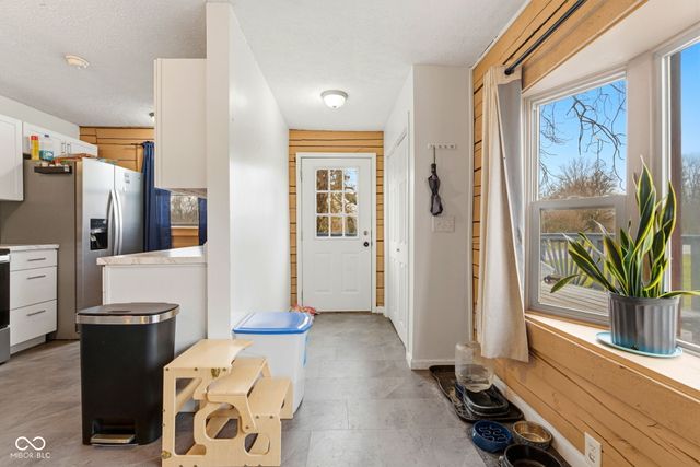 7591-7593 N Old S R 67, Mooresville, IN 46158