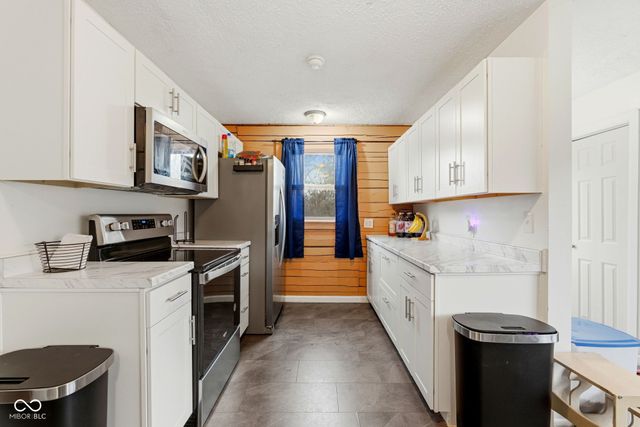 7591-7593 N Old S R 67, Mooresville, IN 46158