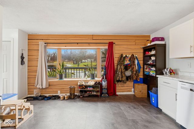 7591-7593 N Old S R 67, Mooresville, IN 46158