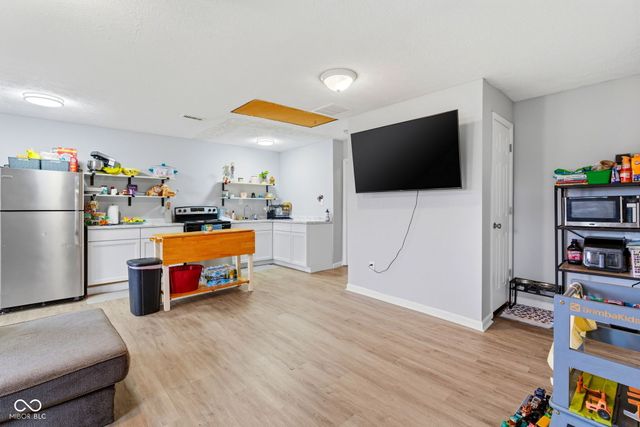 7591-7593 N Old S R 67, Mooresville, IN 46158