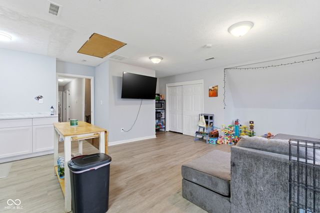 7591-7593 N Old S R 67, Mooresville, IN 46158