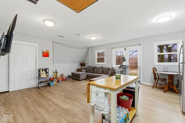 7591-7593 N Old S R 67, Mooresville, IN 46158