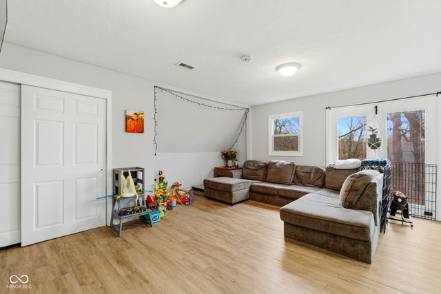 7591-7593 N Old S R 67, Mooresville, IN 46158