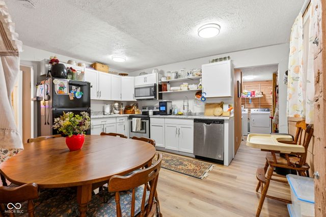 7591-7593 N Old S R 67, Mooresville, IN 46158