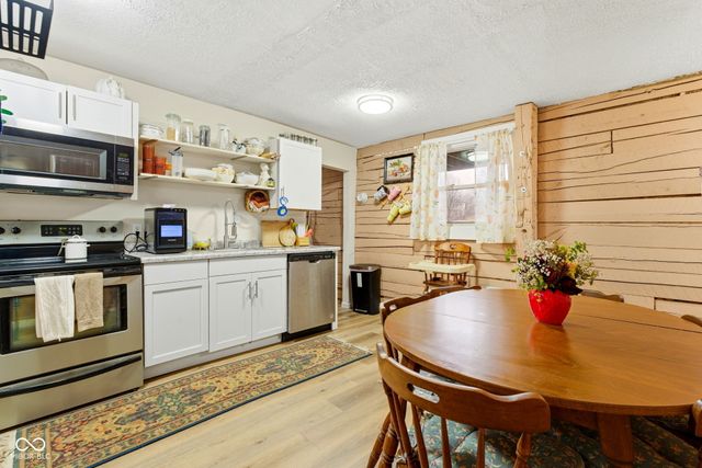 7591-7593 N Old S R 67, Mooresville, IN 46158