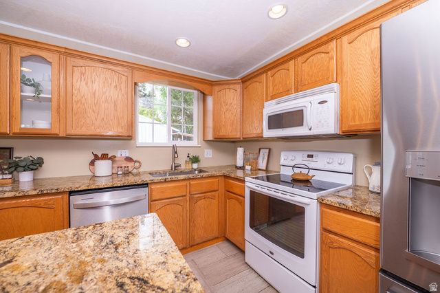 6123 S RODEO LN, Salt Lake City, UT 84121