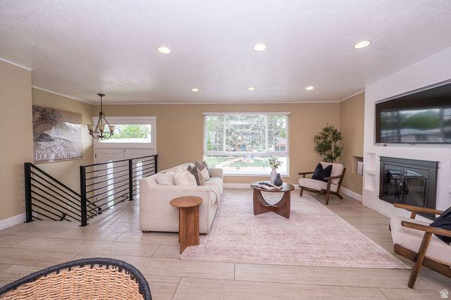 6123 S RODEO LN, Salt Lake City, UT 84121
