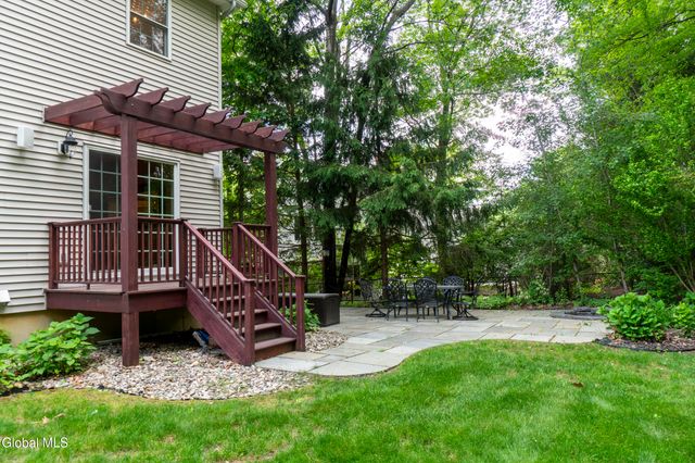 15 Wildwood Drive, Colonie, NY 12211