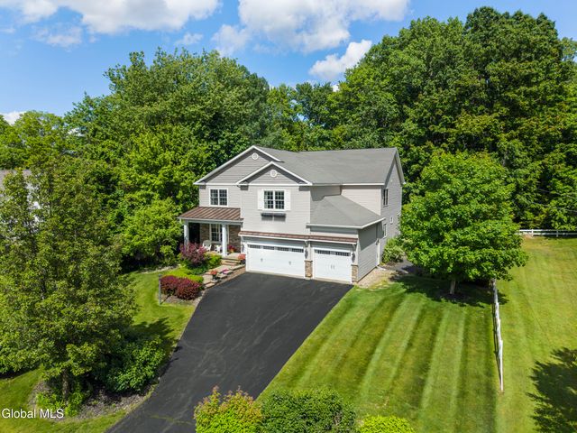 15 Wildwood Drive, Colonie, NY 12211