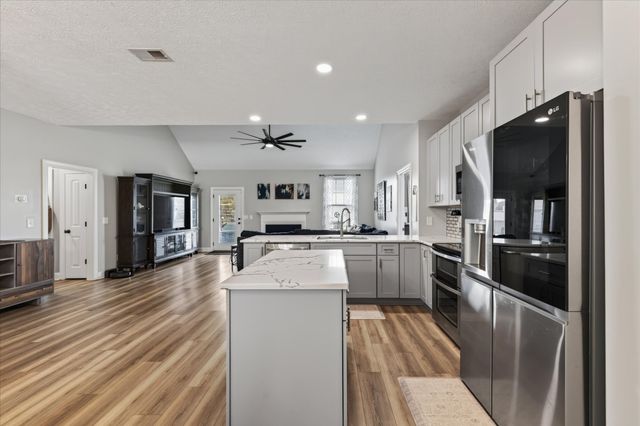 3533 Spring House Trl, Clarksville, TN 37040