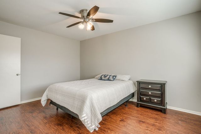 7929 Royal Lane 206, Dallas, TX 75230