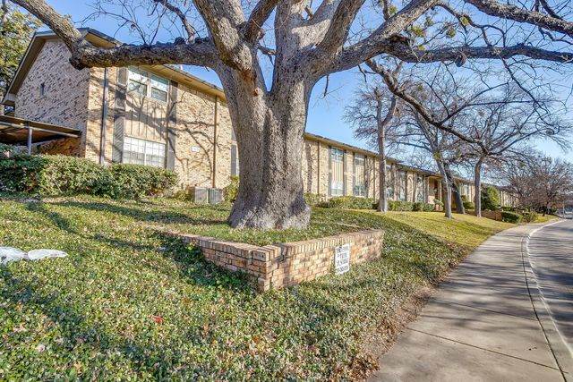 7929 Royal Lane 206, Dallas, TX 75230