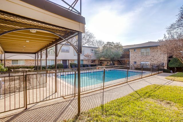 7929 Royal Lane 206, Dallas, TX 75230