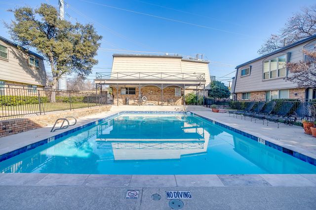 7929 Royal Lane 206, Dallas, TX 75230