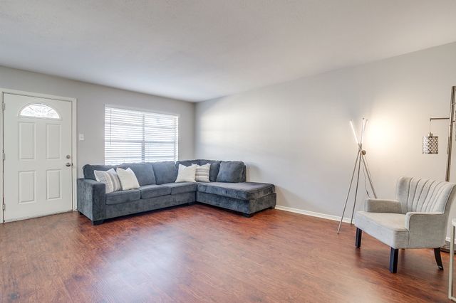 7929 Royal Lane 206, Dallas, TX 75230