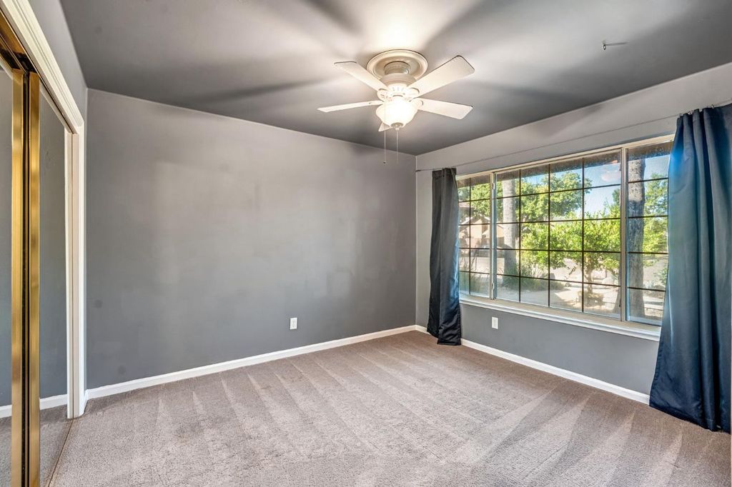 Image 21 of property listing at 7556 N 6th Street, Fresno, CA 93720