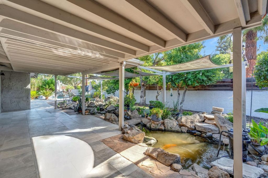 Image 29 of property listing at 7556 N 6th Street, Fresno, CA 93720