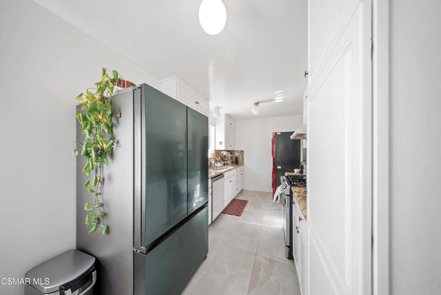 20428 Roscoe Boulevard, Winnetka, CA 91306
