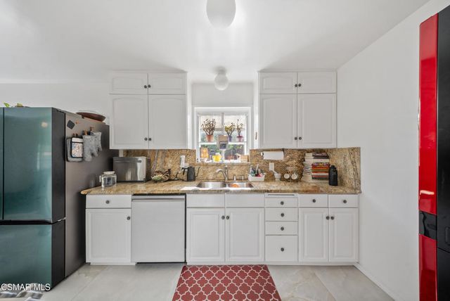 20428 Roscoe Boulevard, Winnetka, CA 91306