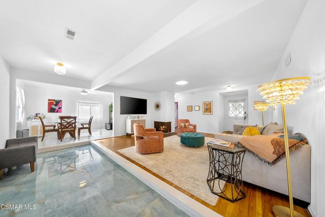 20428 Roscoe Boulevard, Winnetka, CA 91306