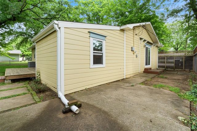 820 W Twin Springs Street, Siloam Springs, AR 72761