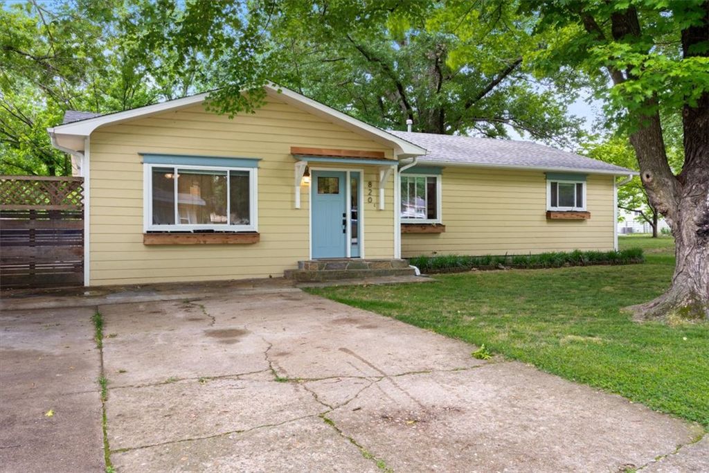 820 W Twin Springs Street, Siloam Springs, AR 72761