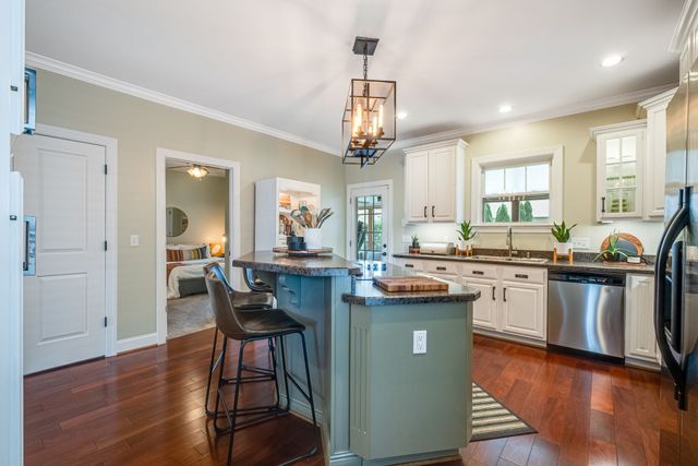 1403 Arthur Ave, Nashville, TN 37208