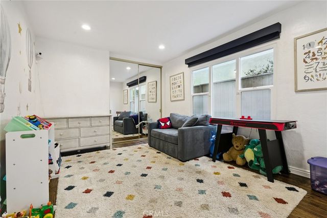 10585 Esther Avenue, Los Angeles, CA 90064