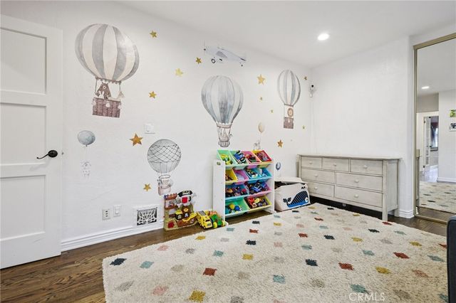 10585 Esther Avenue, Los Angeles, CA 90064