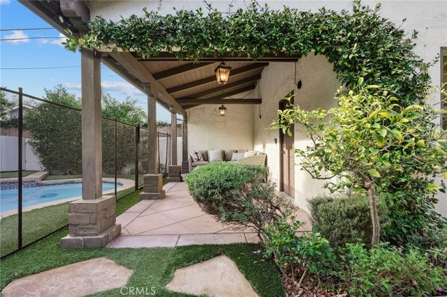 10585 Esther Avenue, Los Angeles, CA 90064