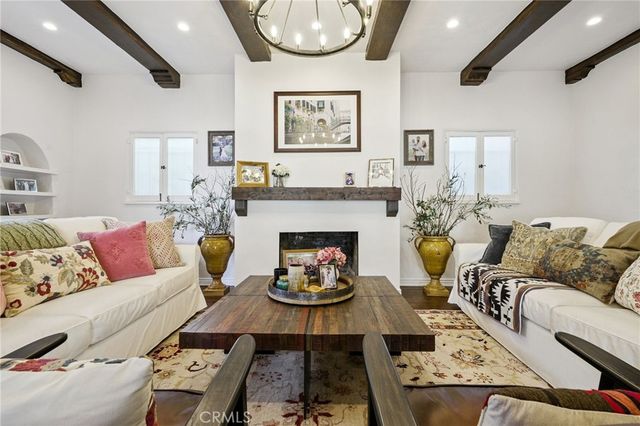 10585 Esther Avenue, Los Angeles, CA 90064