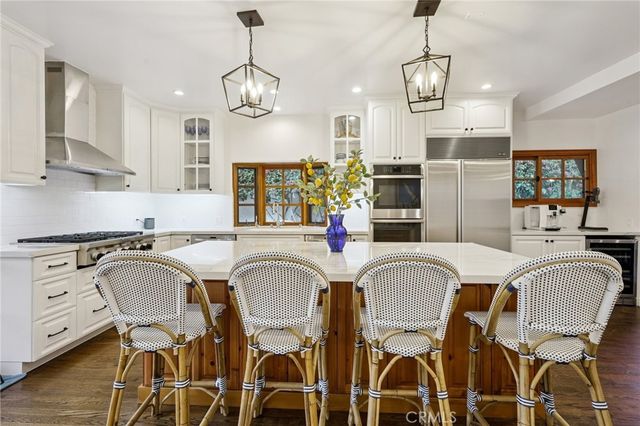 10585 Esther Avenue, Los Angeles, CA 90064