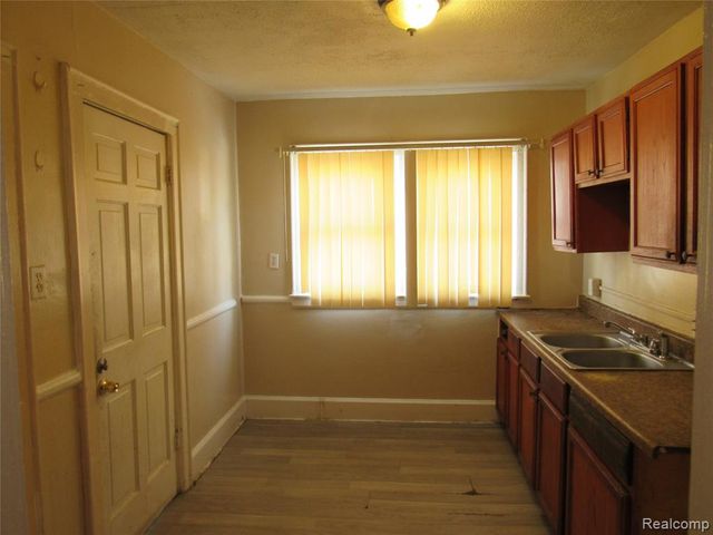 15796 Cheyenne Street, Detroit, MI 48227