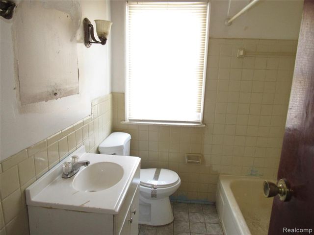 15796 Cheyenne Street, Detroit, MI 48227