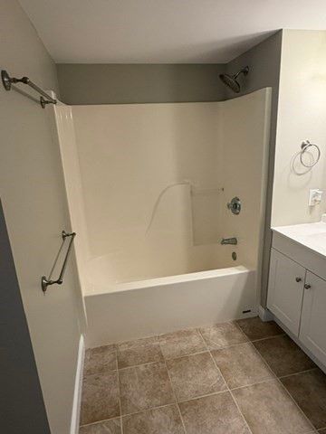 10 Crowninshield Street 306, Peabody, MA 01960