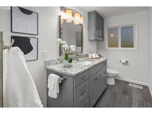 3050 Sw 113TH Ave, Beaverton, OR 97005