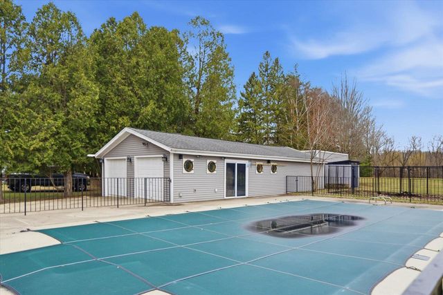 795 S Main STREET, Saukville, WI 53080