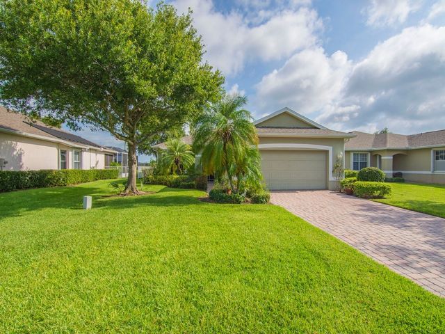 3153 Ashford Square, Vero Beach, FL 32966