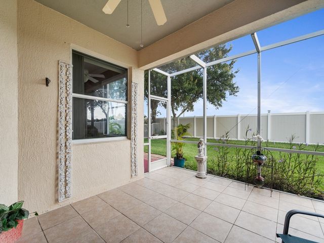 3153 Ashford Square, Vero Beach, FL 32966