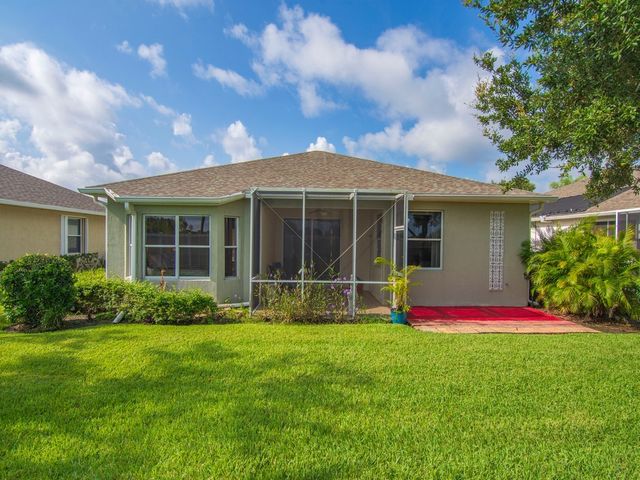 3153 Ashford Square, Vero Beach, FL 32966