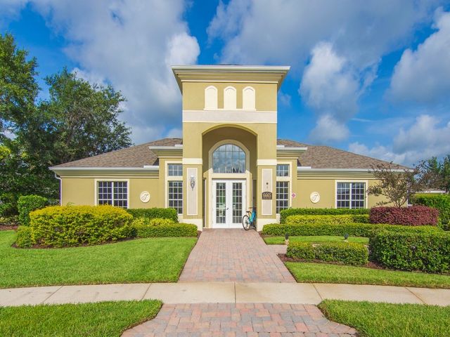 3153 Ashford Square, Vero Beach, FL 32966