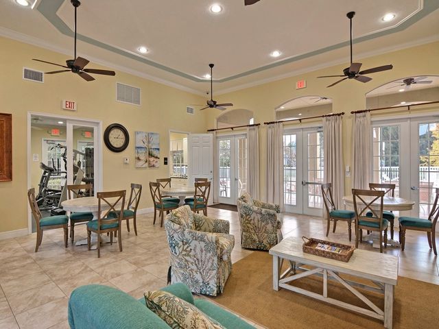 3153 Ashford Square, Vero Beach, FL 32966