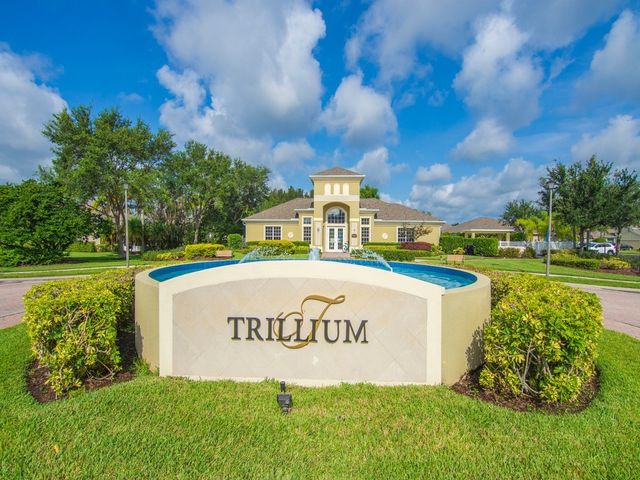 3153 Ashford Square, Vero Beach, FL 32966